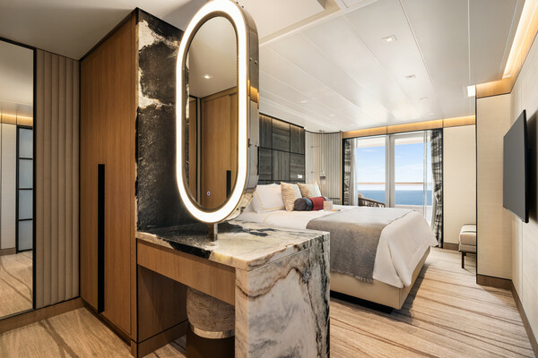 Oceania Cruises A-Class Oceania Suite 2.jpg